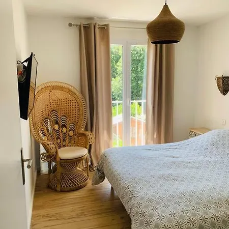A 7 Min Villa *
